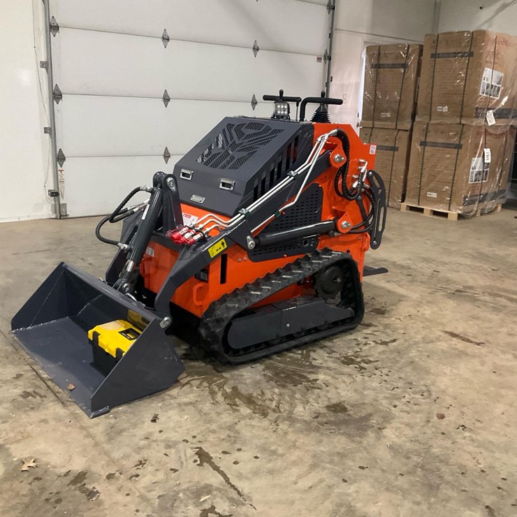 #1004 • TPM, T460 Mini Skid Steer Loader