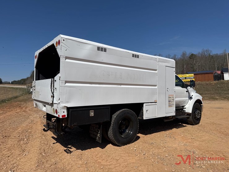 2013-ford-f750-xl-image-4