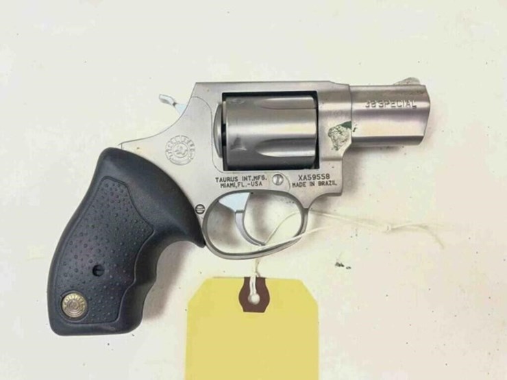 taurus-revolver-image-11