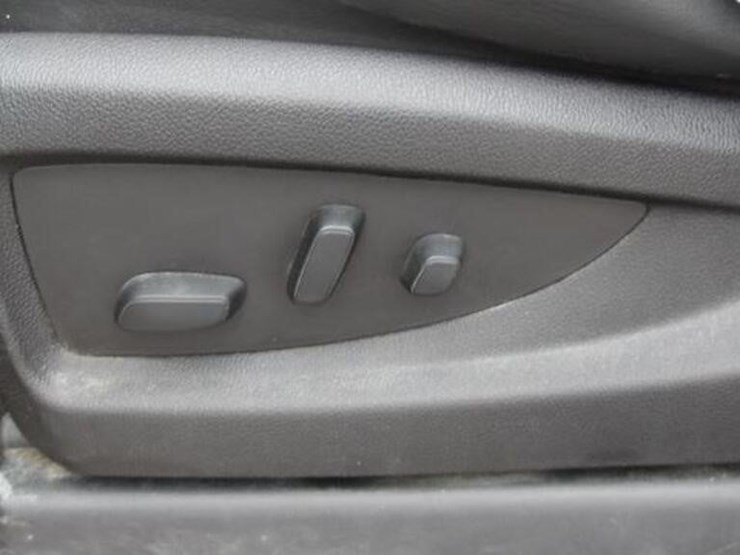 2016-gmc-yukon-denali-image-18