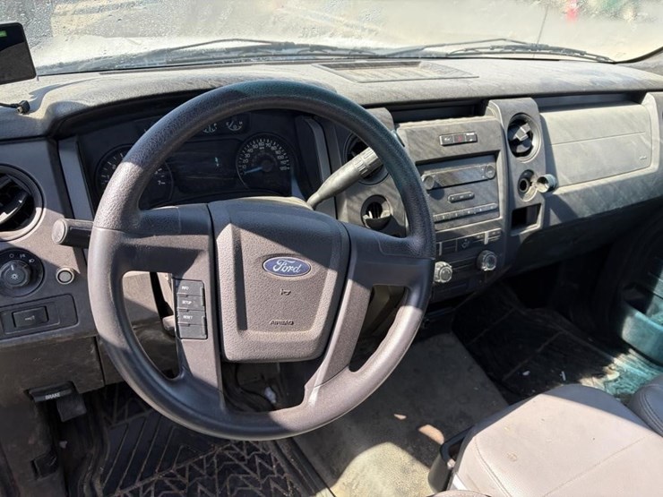 2013-ford-f150-xl-image-11