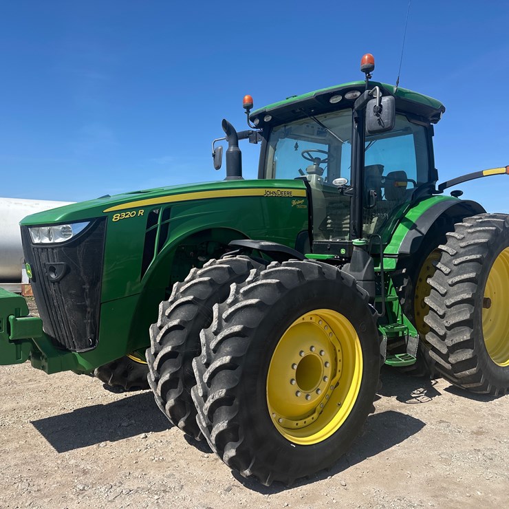 2016 JOHN DEERE 8320R