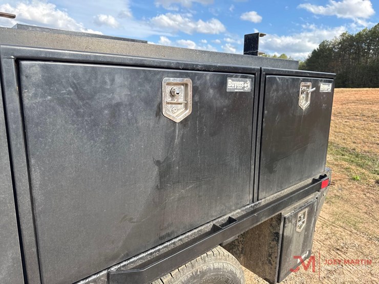 2020-ford-f350-xl-image-9