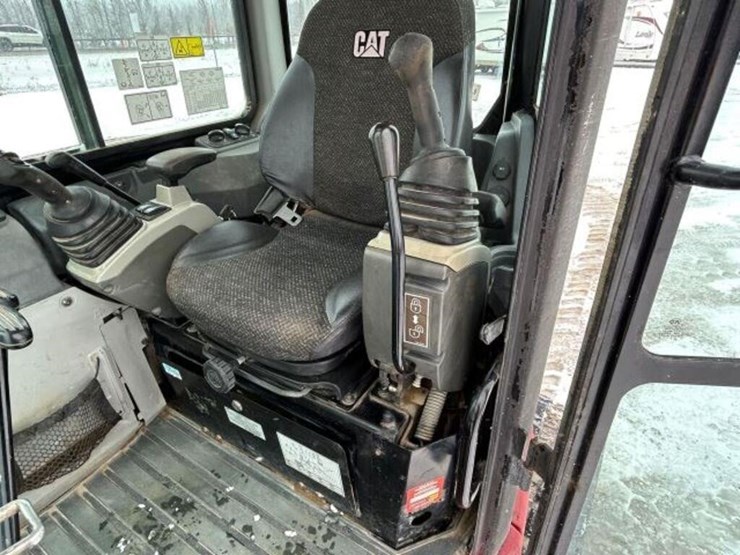 2016-caterpillar-305e-cr-image-19