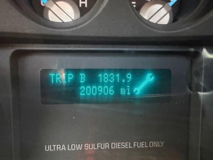 2017-ford-f750-image-15