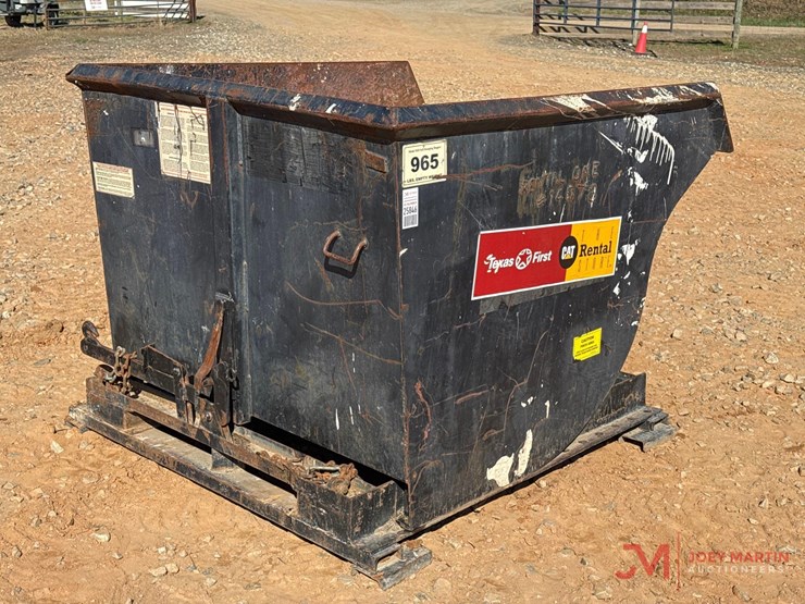 self-dumping-2-cubic-yard-hopper-w/-fork-pockets-image-2