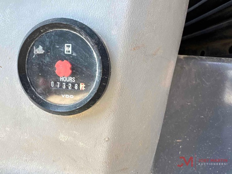 2006-volvo-g946-image-38