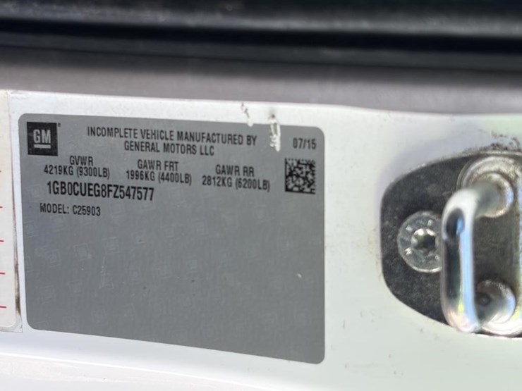 2015-chevrolet-2500-image-33