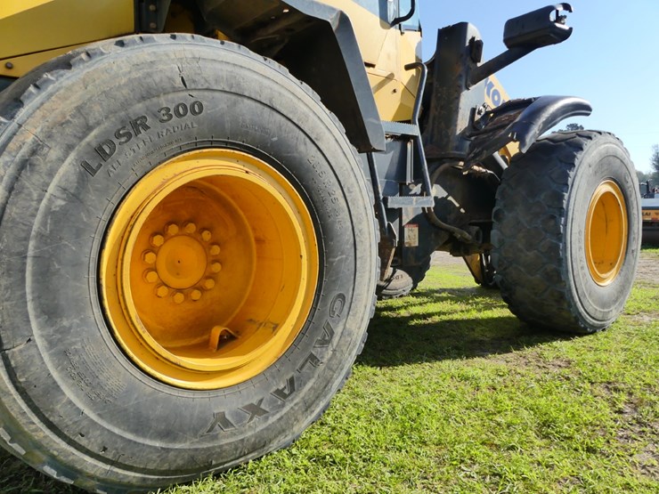 2013-komatsu-wa270-image-6