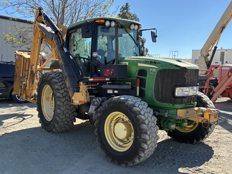 2005-john-deere-7130-image-2