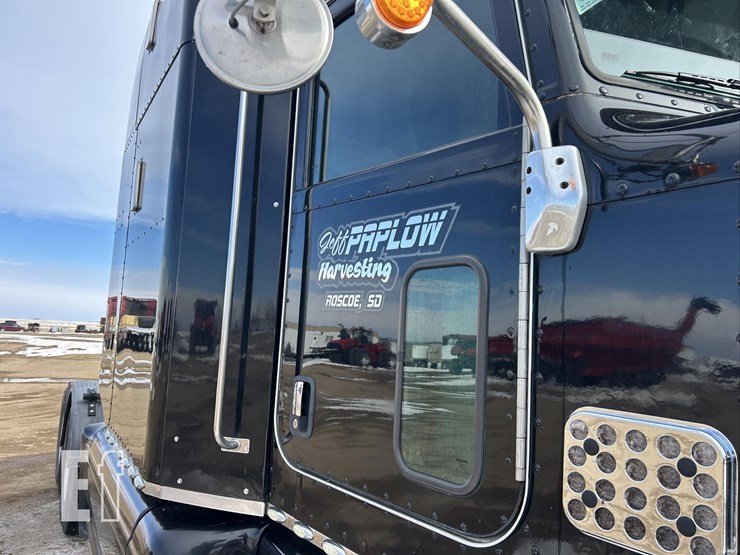 2012-peterbilt-386-image-49