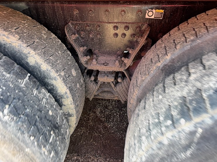 2014-kenworth-t880-image-9