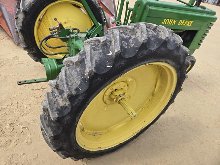 john-deere-b-image-9