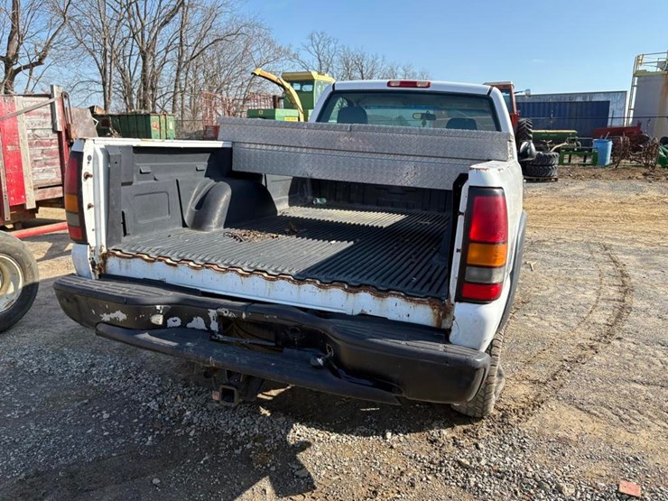 2005-chevrolet-2500-image-6