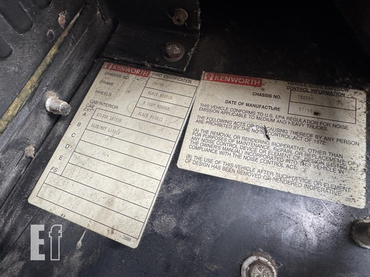 1998-kenworth-t600-image-17