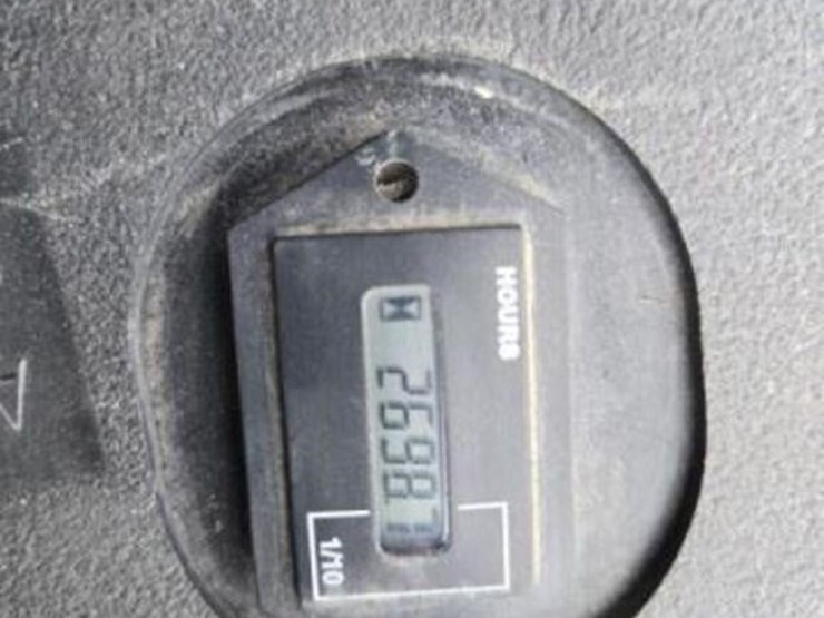 2006-john-deere-3245c-image-27