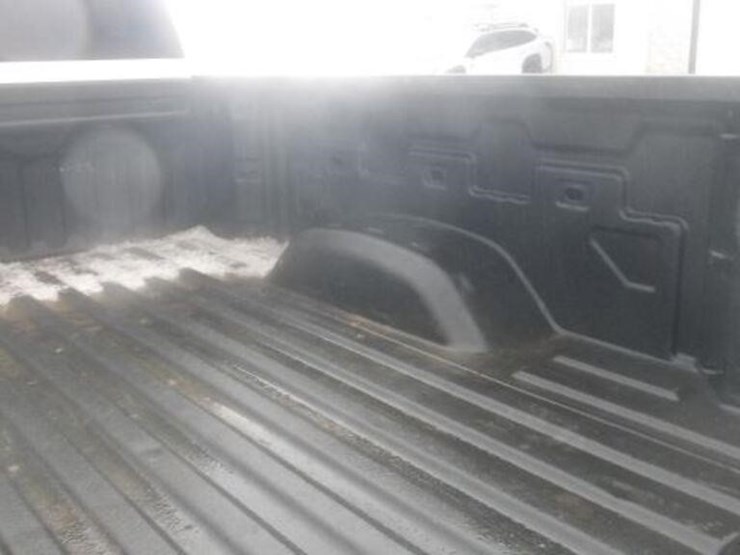 2022-gmc-2500hd-image-32