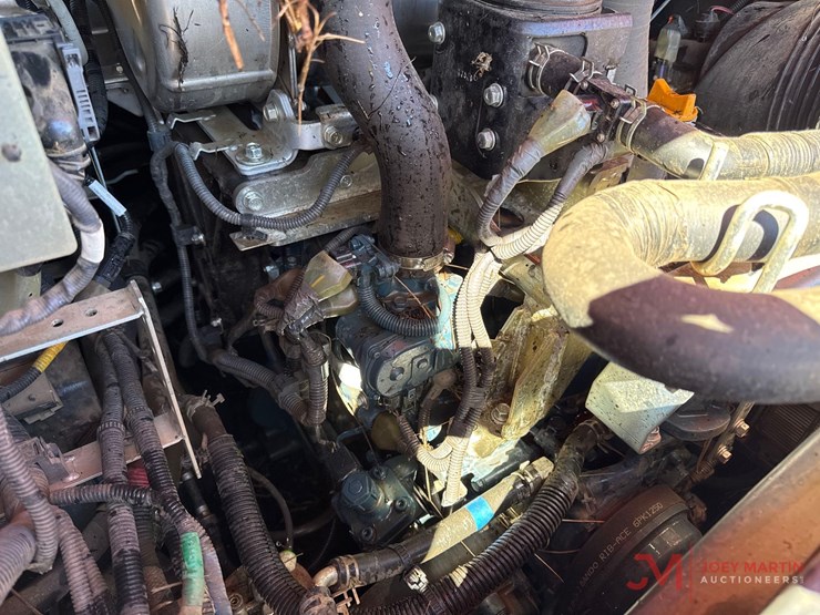 kubota-svl97-2-image-11