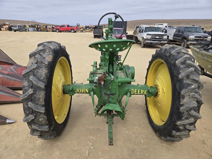 john-deere-b-image-7