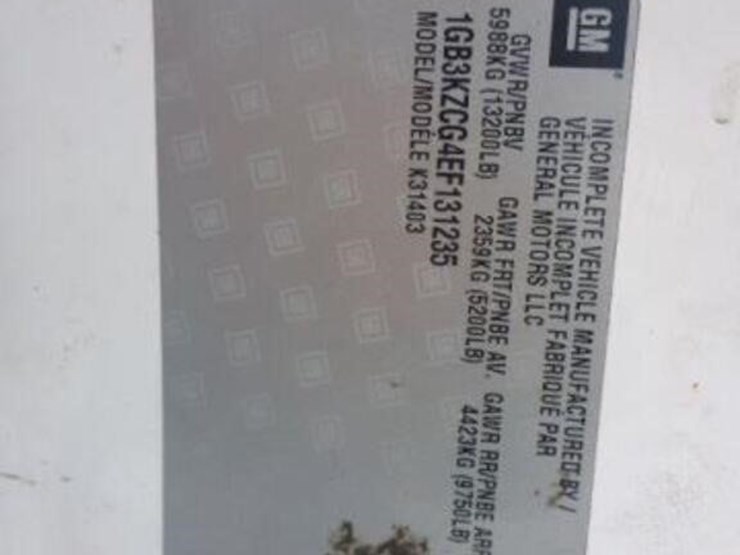 2014-chevrolet-3500-image-10