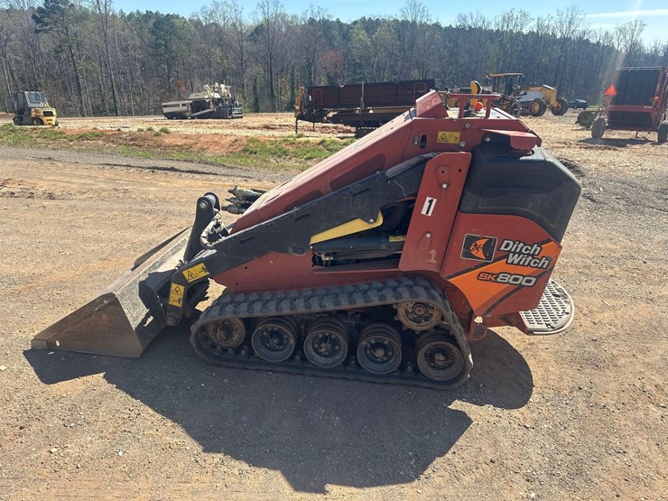 2021-ditch-witch-sk800-image-6