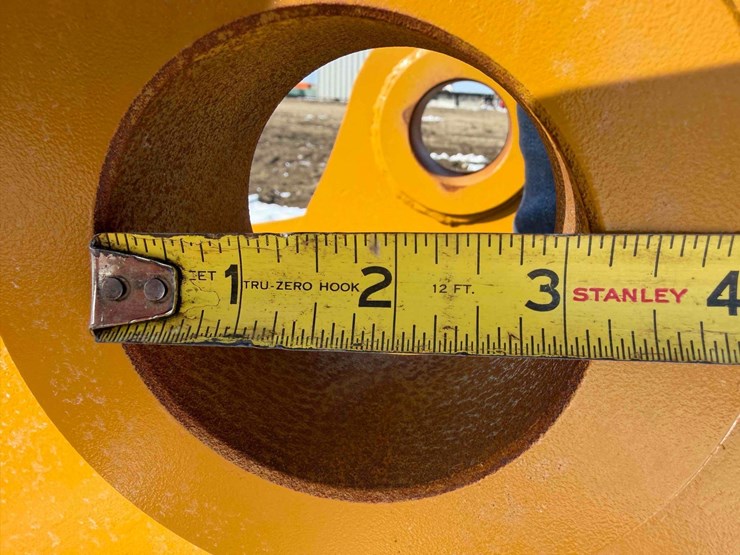 caterpillar-320-image-10