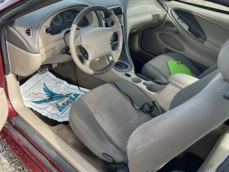 2004-ford-mustang-image-10