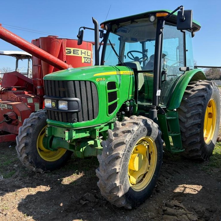 JOHN DEERE 6115D