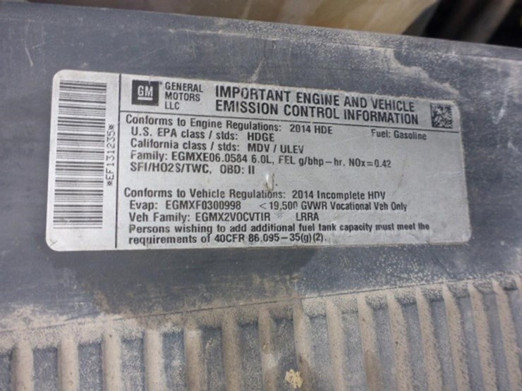 2014-chevrolet-3500-image-22