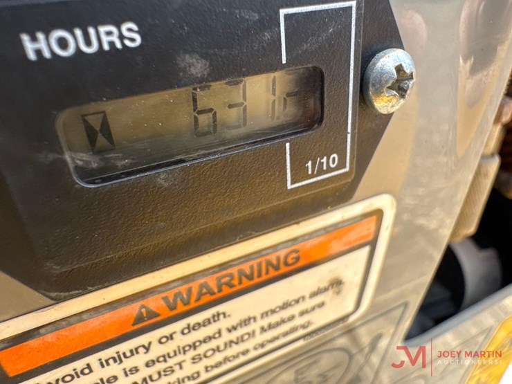 2019-caterpillar-300.9d-image-17