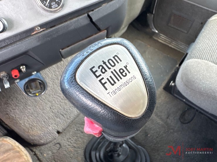 1995-ford-tractor-image-31