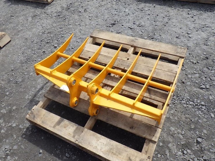 caterpillar-303-image-3