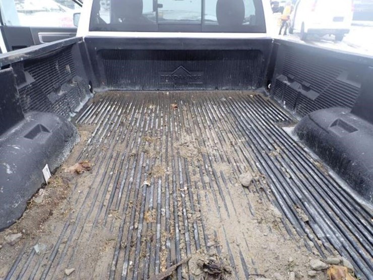 2015-dodge-1500-image-54