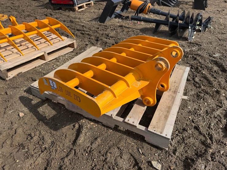 caterpillar-307-image-7