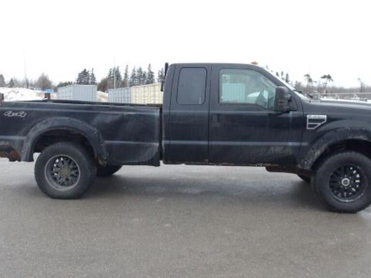 2010-ford-f250-xlt-image-4