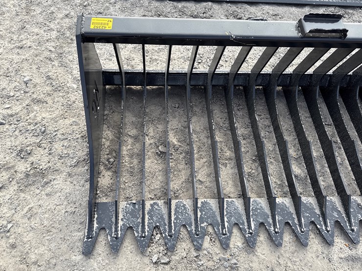 #2096-•-unused-76"-skid-steer-high-side-bucket-inv#-42352-image-6