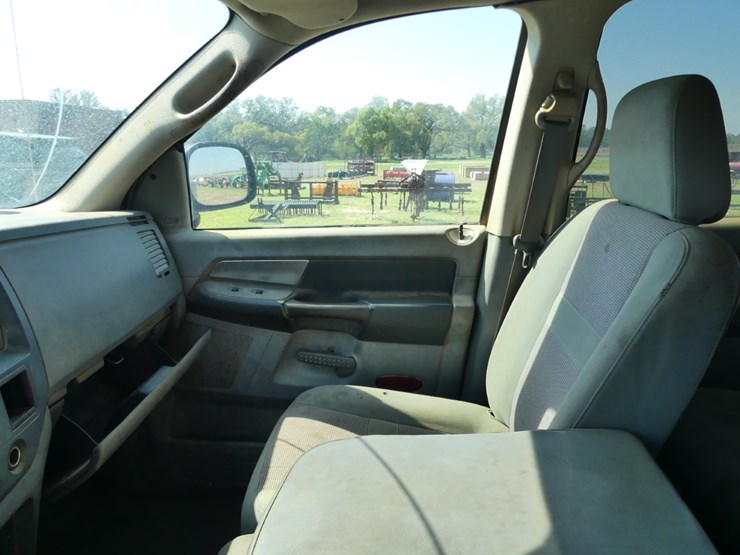 2007-dodge-ram-3500-image-11