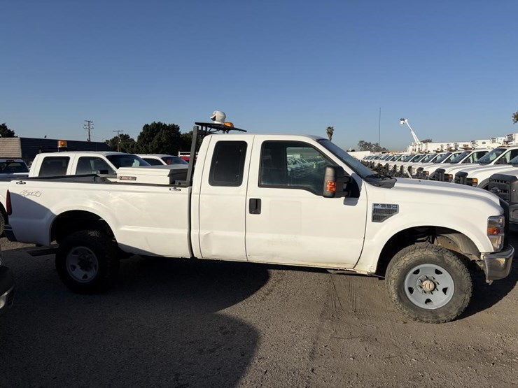 2008-ford-f350-image-8