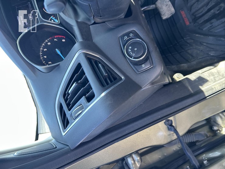 2013-ford-escape-sel-image-13