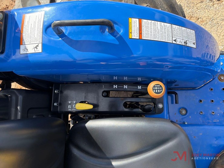 new-holland-workmaster-35-image-14