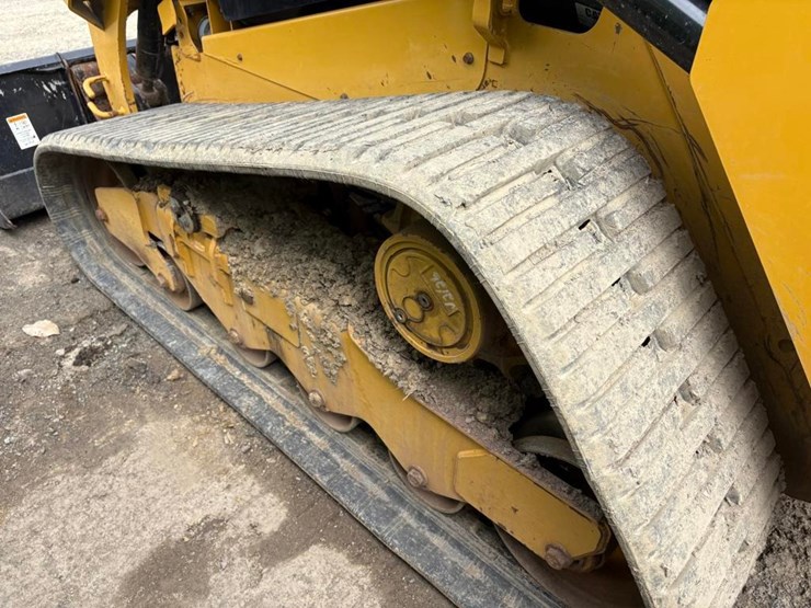 2021-caterpillar-259d3-image-10