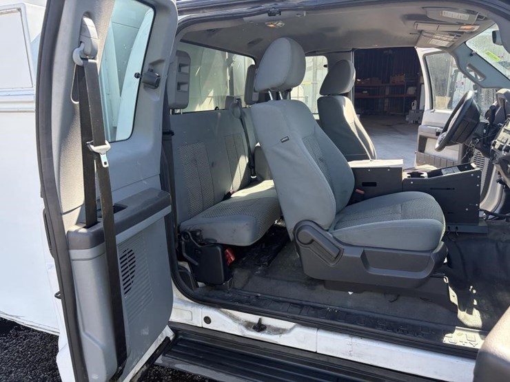 2016-ford-f550-image-10