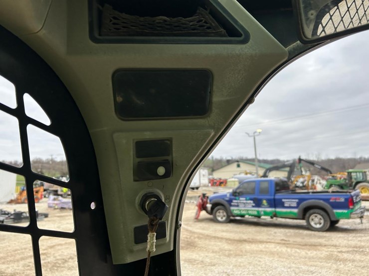 caterpillar-259d-image-25