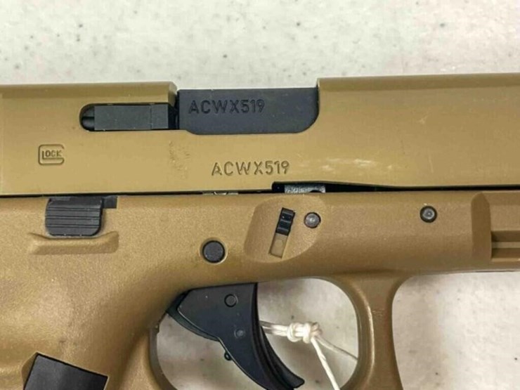 glock-pistol-image-9