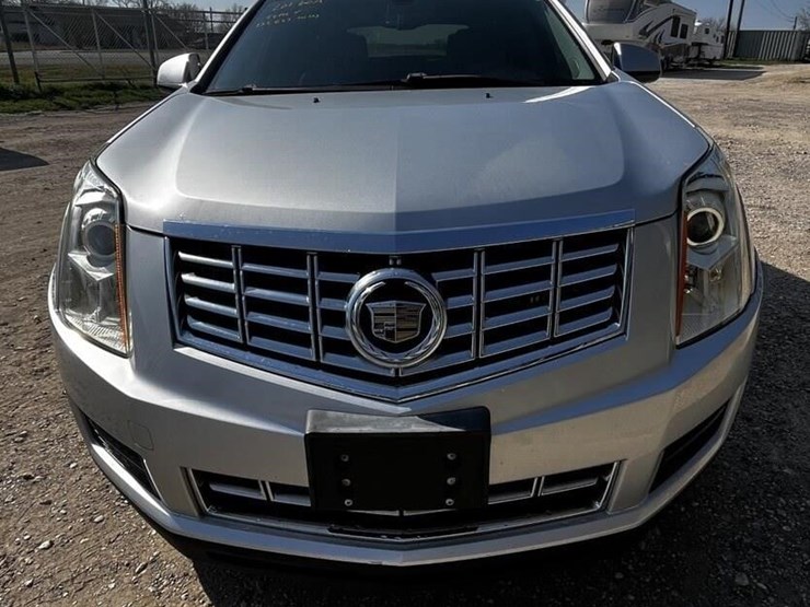 2013-cadillac-srx-image-3