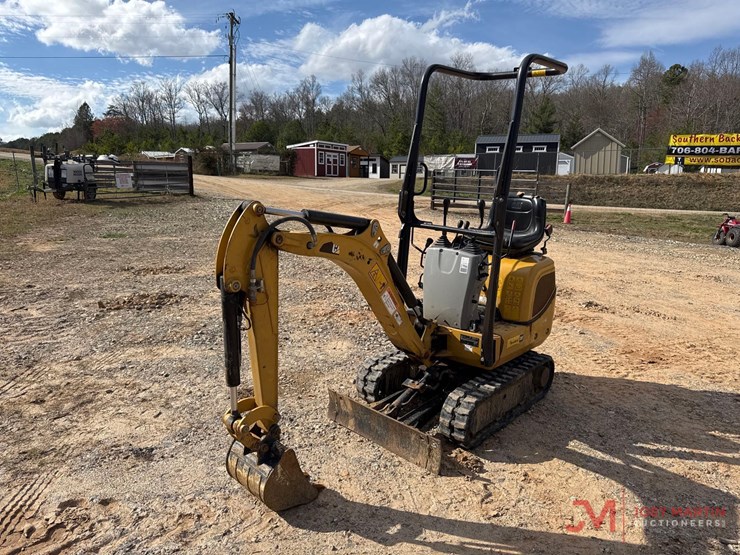 2019-caterpillar-300.9d-image-2