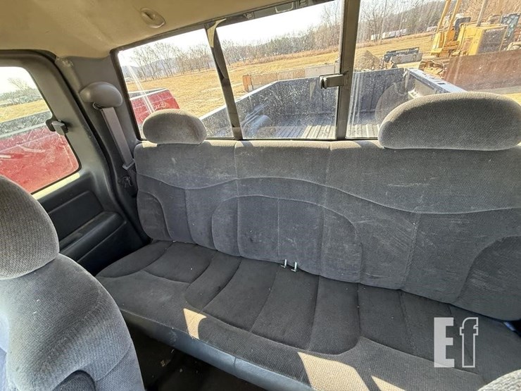 2000-gmc-2500-image-10