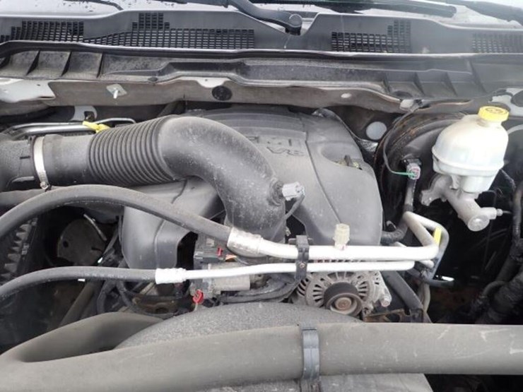 2015-dodge-1500-image-42