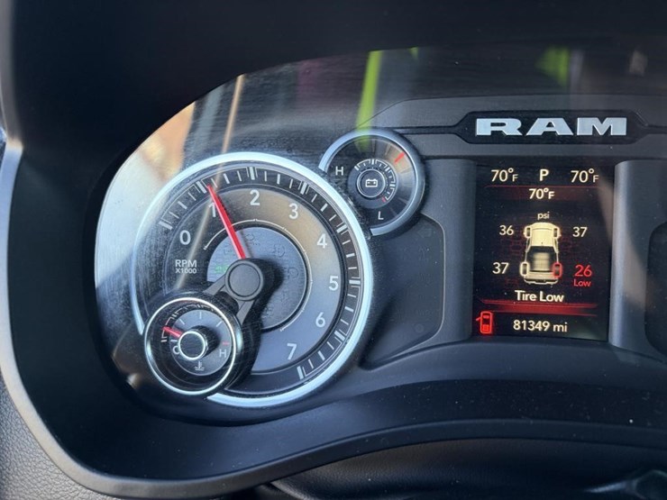 2022-ram-1500-big-horn-image-15