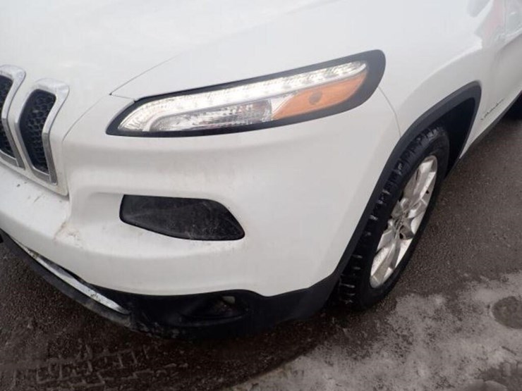 2016-jeep-cherokee-image-82